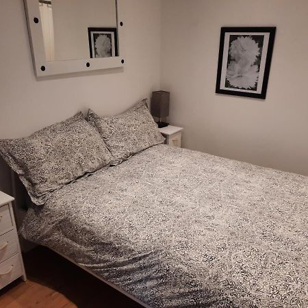 Lovely Home With Full En-Suite Double Bed Rooms Reading Exterior photo